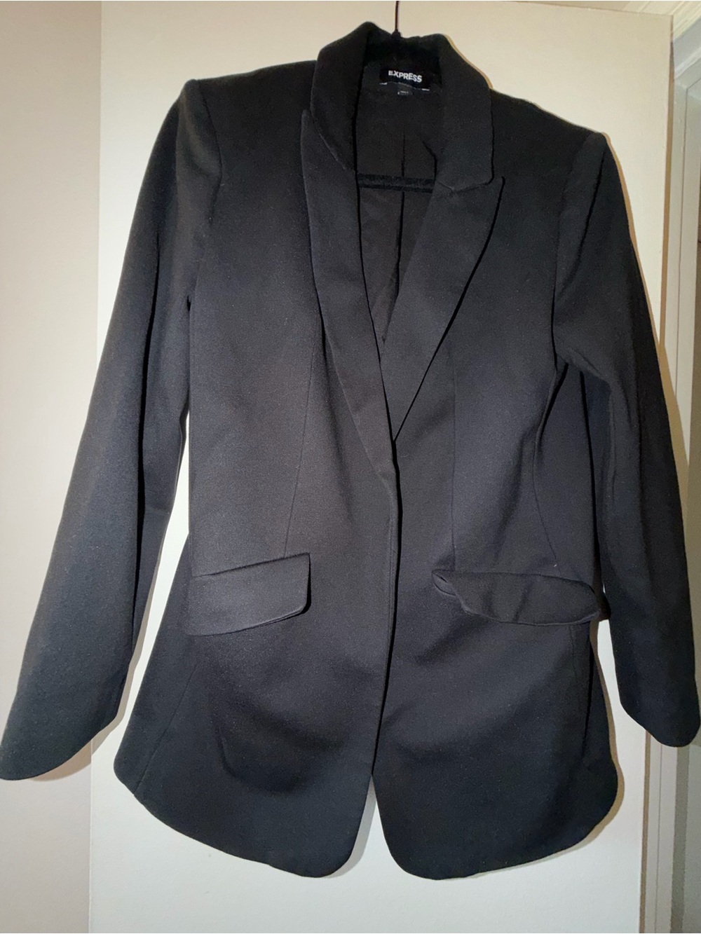 Express Women's Black Tailored Blazer with flap pockets - Size Medium - Picture 1 of 7